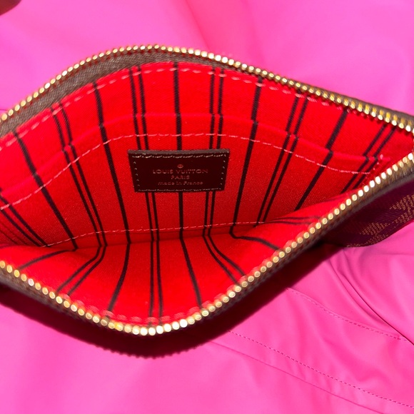 NWOT Authentic Louis Vuitton Damier Ebene Pouchette - Picture 3 of 8